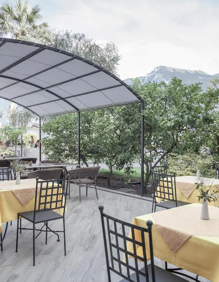 Albergo Bellavista Limone sul Garda 3*,