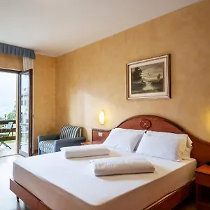 فندق Caravel, ليمونِ سول غاردا